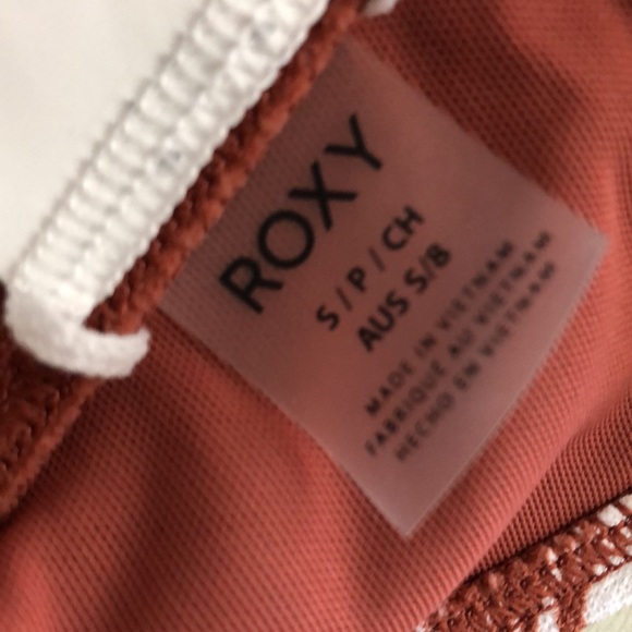 ROXY(S) Garden trip swim top D cup - Picture 8 of 9